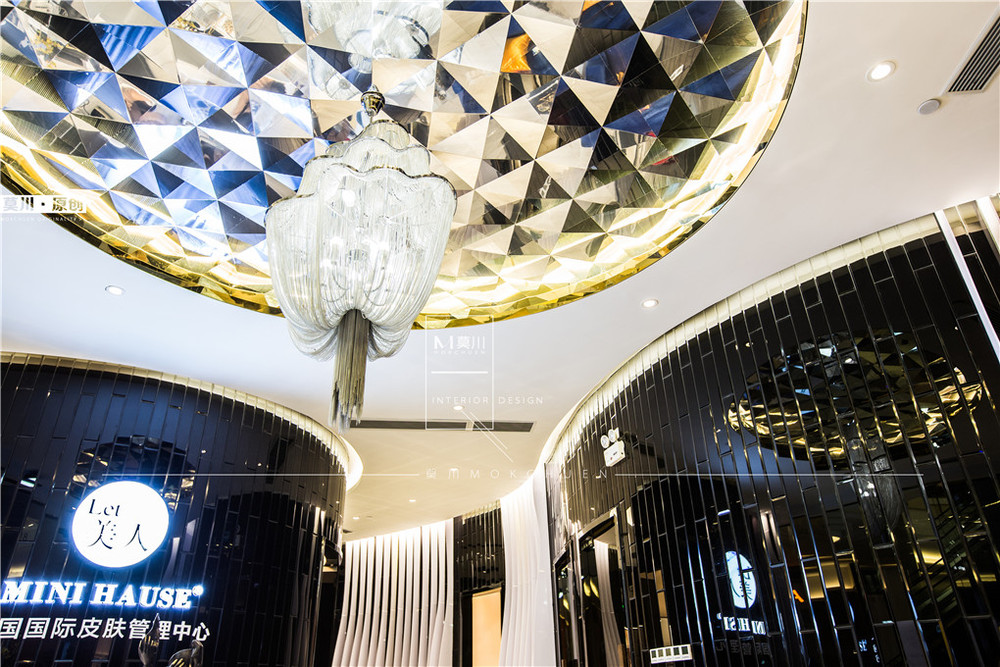 美容會(huì)所大廳裝修實(shí)景圖