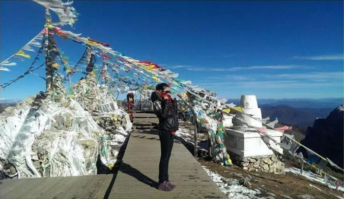 莫川主案設(shè)計(jì)師鄺爻年