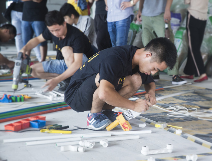 莫川家裝競賽活動現(xiàn)場.jpg 莫川家裝競賽活動現(xiàn)場.jpg